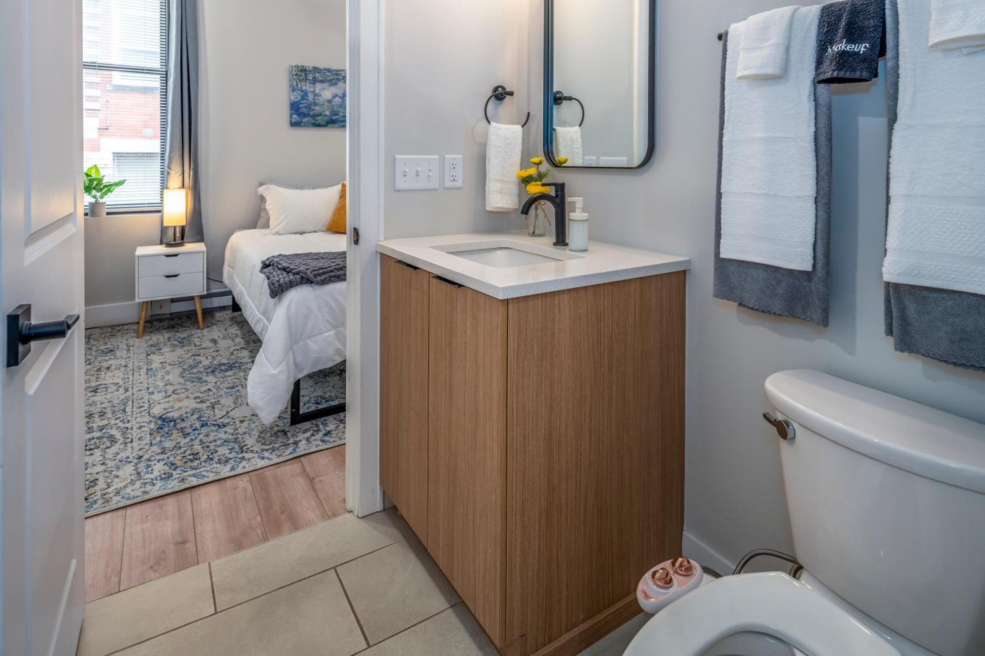 Prime Otr, 3 Lux Queen Beds, Two 55In Tvs, Steps To Tql, Findlay Market, Light Rail, Fast Wifi Cincinnati Exterior photo