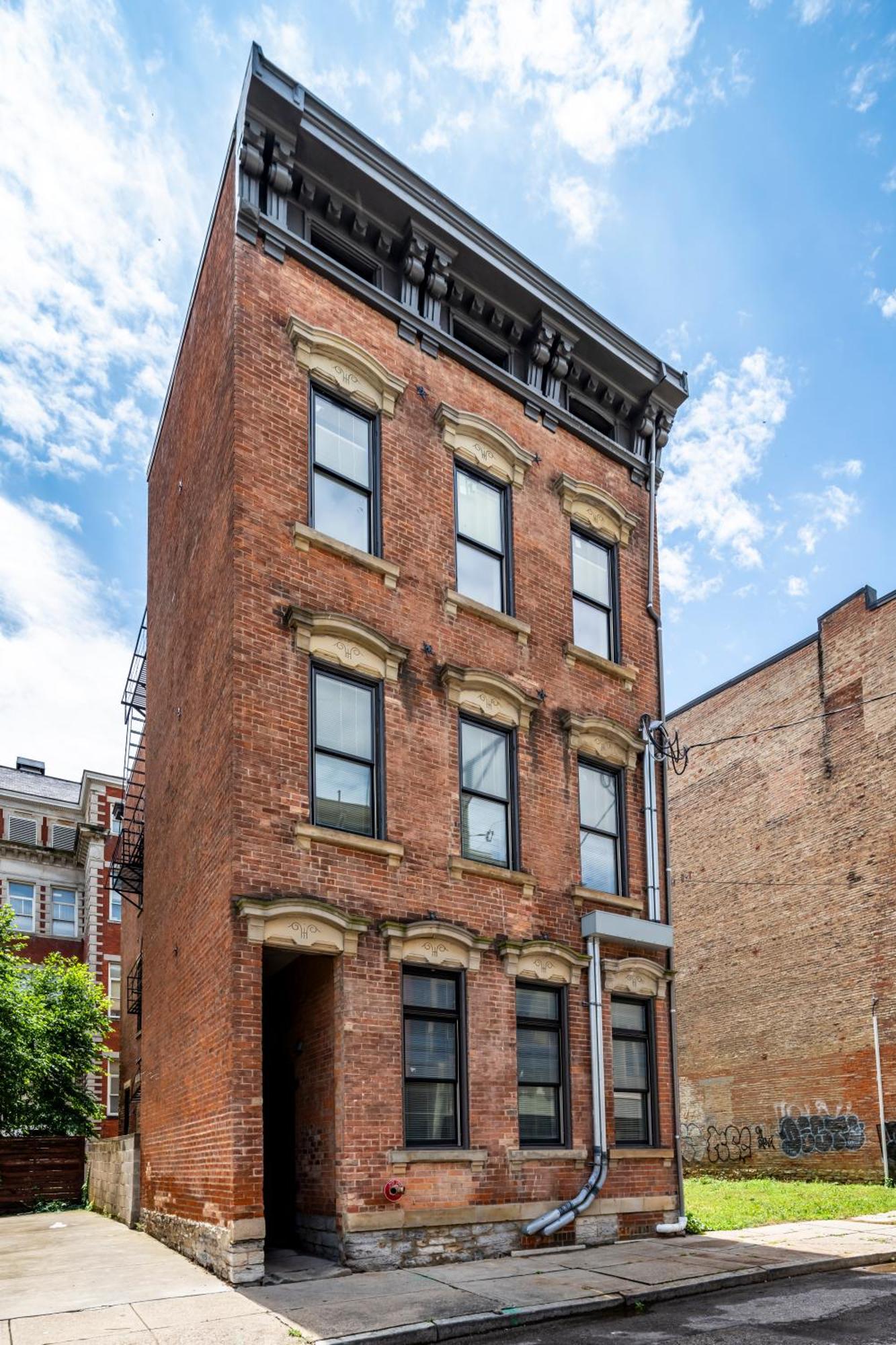 Prime Otr, 3 Lux Queen Beds, Two 55In Tvs, Steps To Tql, Findlay Market, Light Rail, Fast Wifi Cincinnati Exterior photo