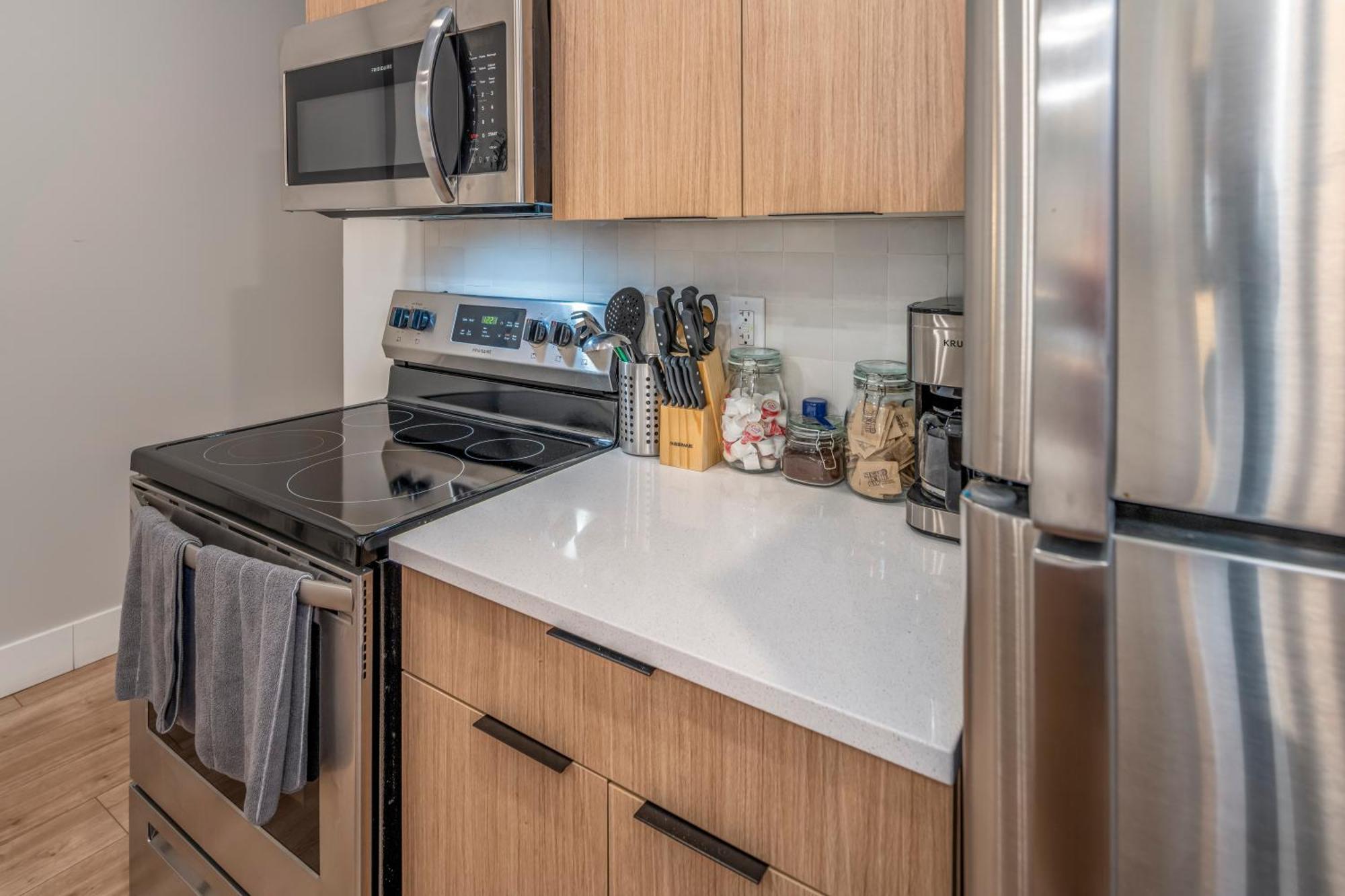 Prime Otr, 3 Lux Queen Beds, Two 55In Tvs, Steps To Tql, Findlay Market, Light Rail, Fast Wifi Cincinnati Exterior photo